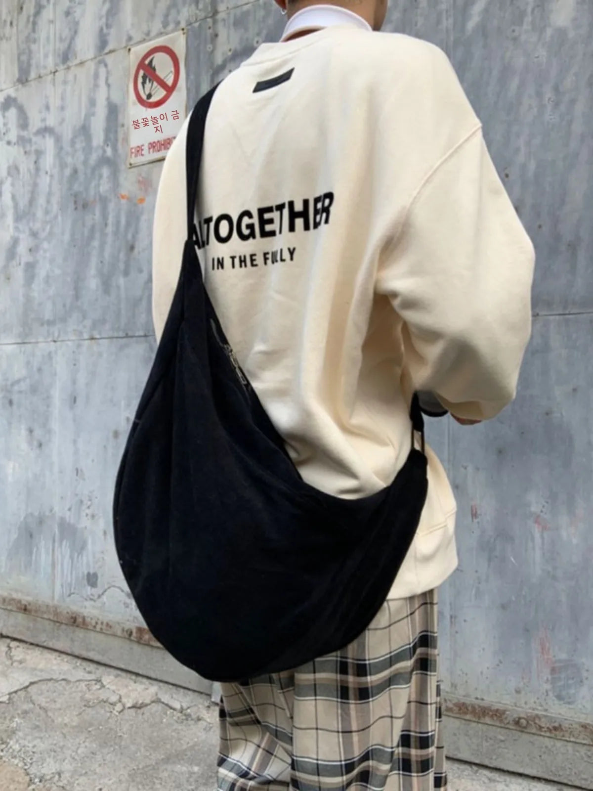 Retro large capacity canvas dumpling type shoulder·cross bag